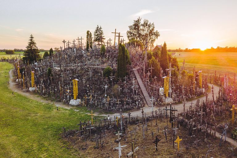 Da Riga: Tour di gruppo della Collina delle Croci e dell&#039;incantevole JelgavaTour di gruppo alla Collina delle Croci e all&#039;incantevole Jelgava