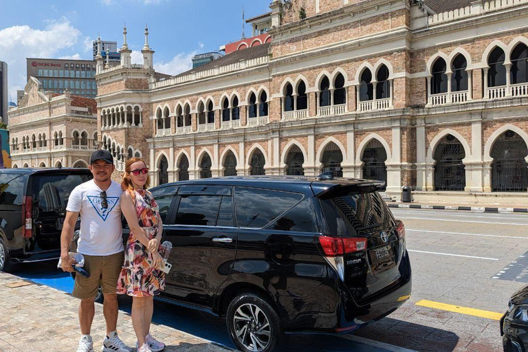 Passeios turísticos em Kuala Lumpur em veículo privado com motoristaTour particular de 8 horas