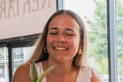 Cocktail classes with a professional (hands-on workshop) Cocktail class with a professional (hands-on workshop)