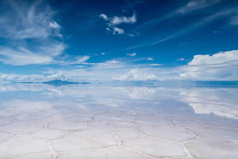 Da La Paz: Tour di 3 giorni delle Saline di Uyuni con trasferimenti in autobus