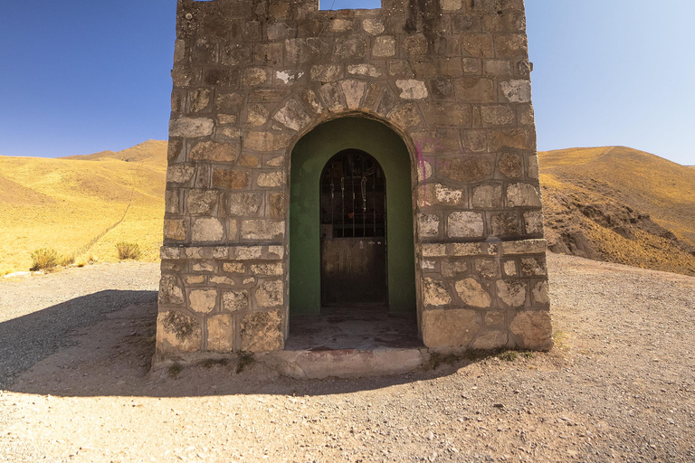 Cachi: Ruta Escénica y Experiencia Local desde Salta