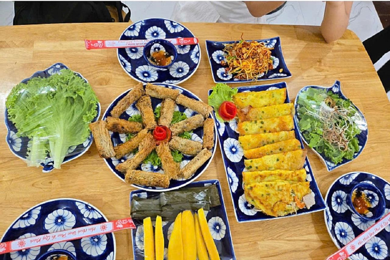 Tour del mercato, giro in barca a cesto e lezione di cucina con HangcoconutCompletamente funzionante