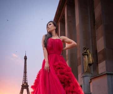 Paris: Private Photoshoot Near the Eiffel Tower
