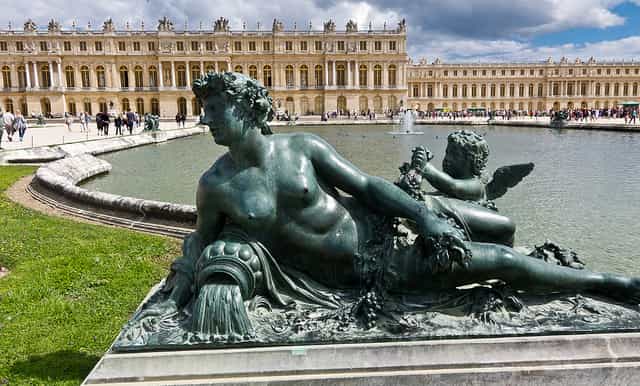 from paris versailles guided tour with fountain shows