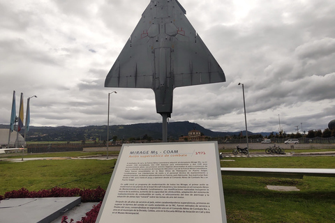 BOGOTA : Visite du parc Jaime Duque, du zoo et du musée de l&#039;aérospatiale