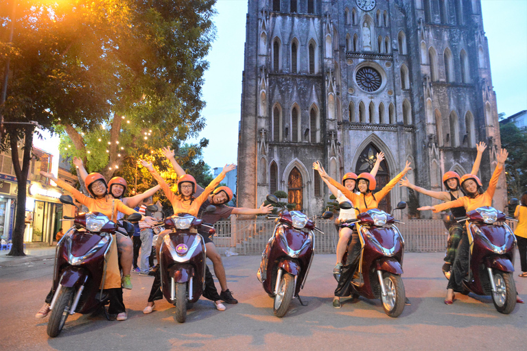 Hanoi: Hidden Streets & Street Food Motorcycle Tour