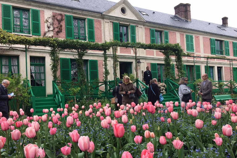 Vanuit Parijs: Bezoek aan het huis van Monet en zijn tuinen in Giverny