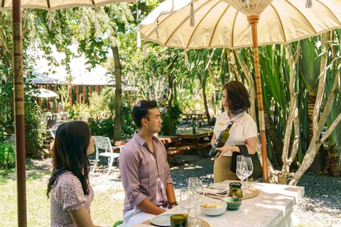 Cantina Sababay a Bali: Tour della cantina con degustazione di viniVino in giardino