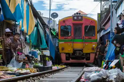 Maeklong Railway Market, flydende marked og Salt Lake Tour