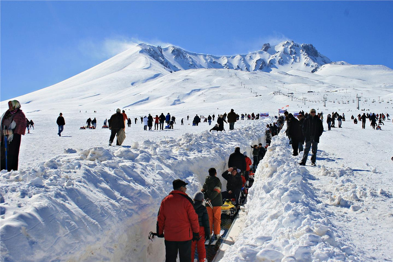 Excursión de esquí en la montaña Erciyes de Cappadcoia