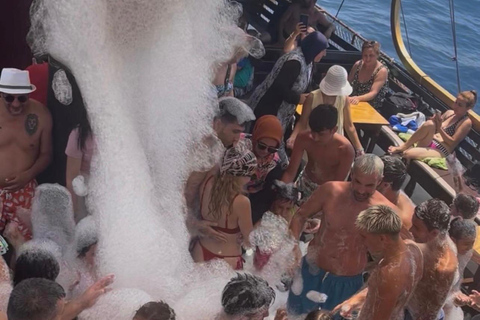 Alanya: Romantic Boat Tour with Lunch and Drinks