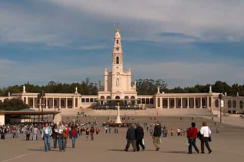 From Lisbon: Private 6-Hour Tour of Fátima