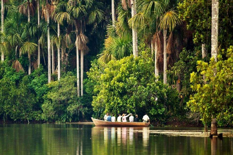 Puerto Maldonado: 2-Day Lake Sandoval Nature Tour