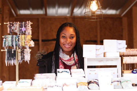 Toronto: Festive Small Town and Christmas Tree Farm Tour