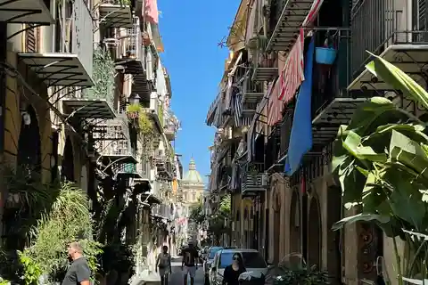 Palermo: Tour a piedi con degustazione di vini e prodotti
