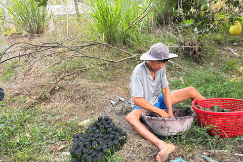 Can Tho: Floating Market, Canal, Cacao Farm & Mekong' Life Private tour with English speaking guide