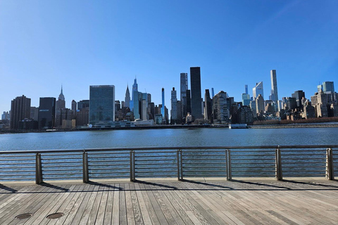 New York: From Spider-Man to Skyline – The World in One City New York: Queens Multicultural Neighborhoods Tour in English