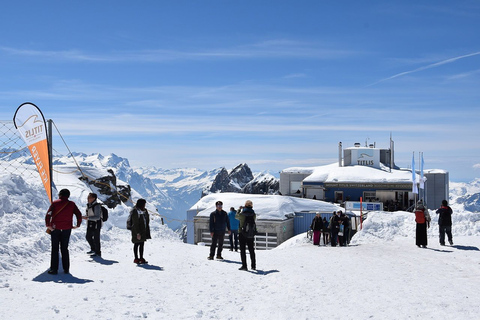 Da Zurigo: Escursione di un giorno sul Monte Titlis con avventura sulla neveTitlis Mountain Snow Adventure: tour di un giorno da Zurigo