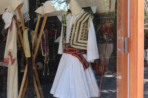 地拉那共产主义遗迹和历史中心之旅地拉那共产主义与历史中心之眼