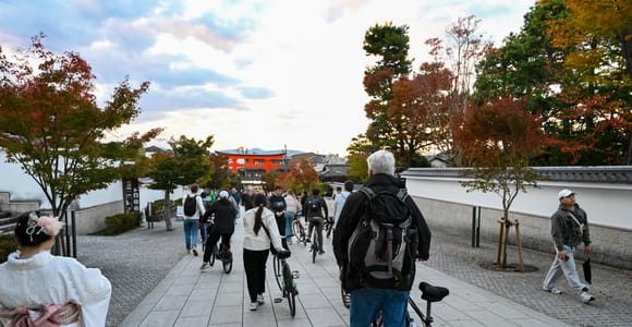 Kyoto: Half-day Guided Bike Tour with Fushimi Inari