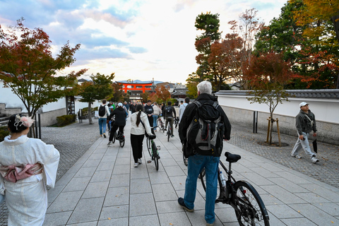 South Kyoto: Half-day Guided Bike Tour with Fushimi Inari