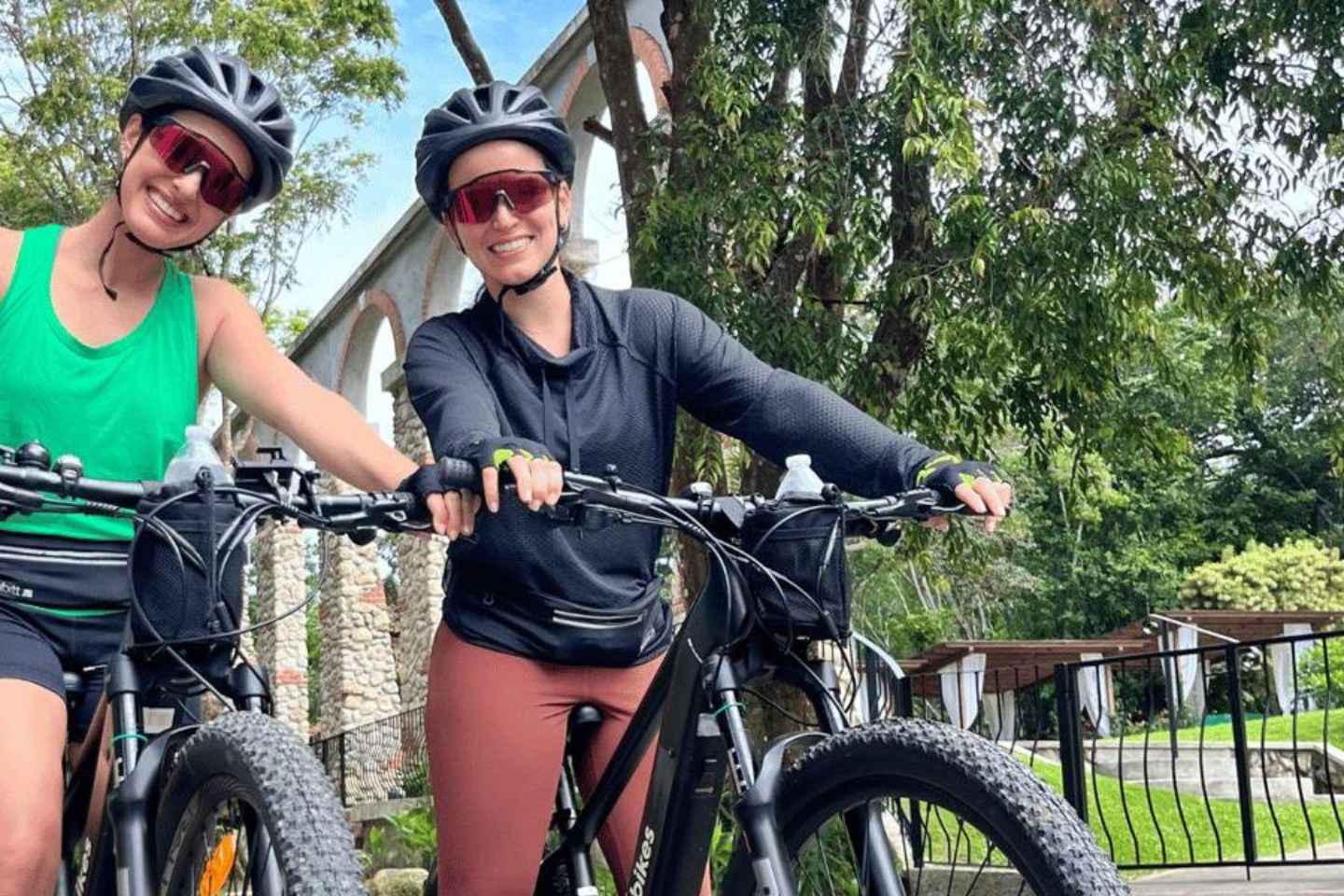 Riga: Electric Bike Rental with Helmet and Lock