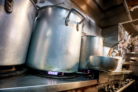 Hiroshima: tour di degustazione di ramen in centro - 2 negozi in 2 oreHiroshima: tour di ramen in centro - 2 locali in 2 ore