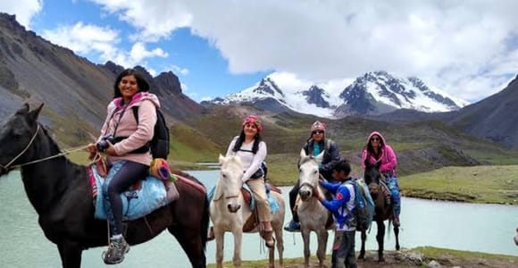 Journey to Ausangate&#39;s Seven Lakes Trek Experience One Day