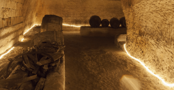 Gravina in Puglia: City Tour of the Underground City, Rock Churches, and Crypts