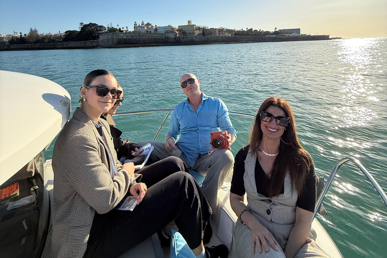 Passeio de barco com aperitivo desde El Puerto de Santa MariaPasseio de barco com aperitivo a partir de Puerto de Santa Maria