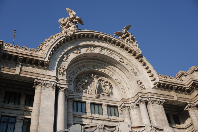 Private Tour on Bellas Artes TOUR PRIVADO!