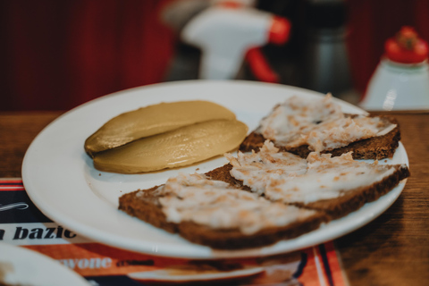 Krakau: Verkostung von traditionellen polnischen Speisen und GetränkenEnglische Tour