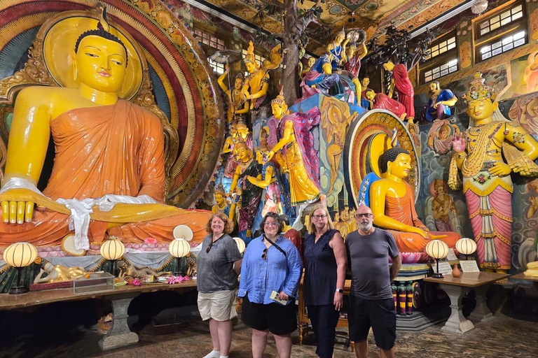 Colombo Heritage &Culture City Tour by Tuk Tuk ALL INCLUSIVE