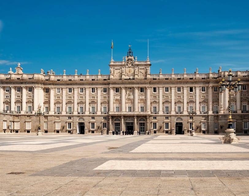 Curated visual reference: Picture Idea: The Heart Of Madrid In 2 Hours