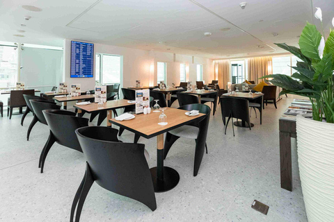 DXB Terminal 3 Dubai International Airport: Ahlan Lounge T3 International Departure: Ahlan Lounge Executive Floor