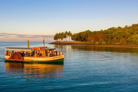 Port Douglas: Lady Douglas Sunset River Cruise with Snacks