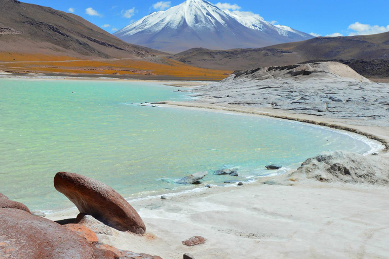 Tour particular em 3D no Salar de Uyuni com os hotéis Tayka