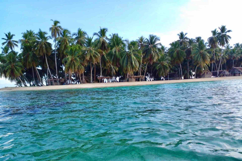 San Blas Islands Overnight: Private Cabin w/ Private Bath