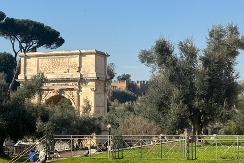 Rzym: wycieczka po Koloseum, Forum Romanum i PalatynieWstęp VIP do Koloseum + audioprzewodnik | Zmiana godziny do 1 godziny przed