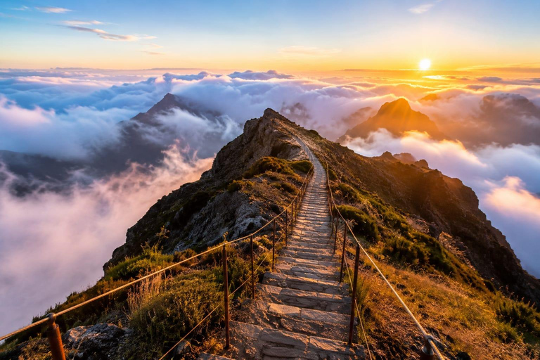 Madeira: Sunset at Pico Arieiro and the Stairway to Heaven Madeira: Sunset at Pico Arieiro and Escadaria do Céu