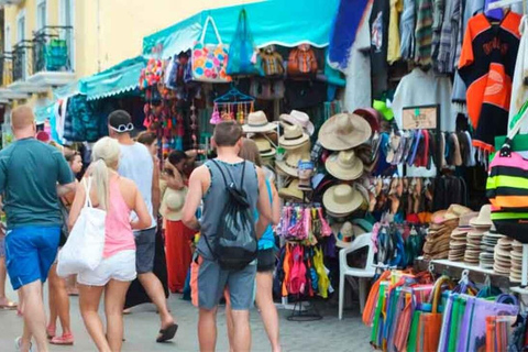 Cancún: Excursión en catamarán por Isla Mujeres con Maya Travel