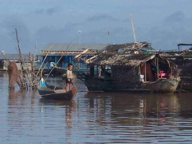 From Siem Reap: Tonle Sap Floating Village Tour