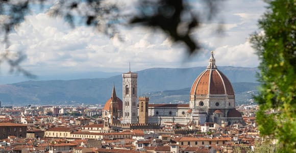 Florence: Tuscan dinner & Three Tenors concert near Uffizi