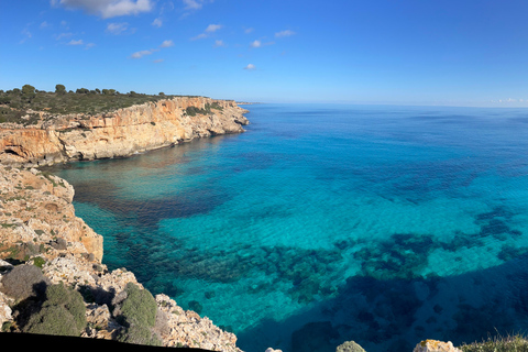 Cala Romántica/Cala Varquez: Caves Trekking Tour