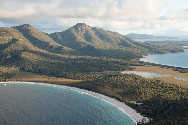 朗塞斯顿出发：摇篮山与酒杯湾两日过夜游朗塞斯顿：2日2晚摇篮山与酒杯湾之旅