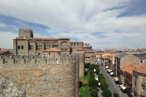 Ávila - Tour a pie histórico privado
