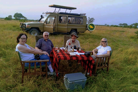 Uganda: 9-Day Roundtrip with Chimpanzee Tracking