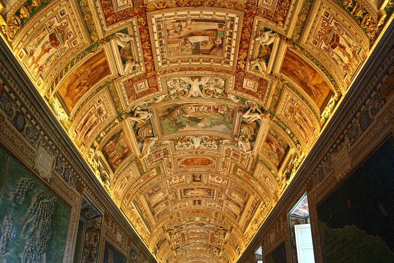 Rome: Sistine Chapel & Vatican Museums Guided Tour Sistine Chapel & Vatican Museums: Guided Experience