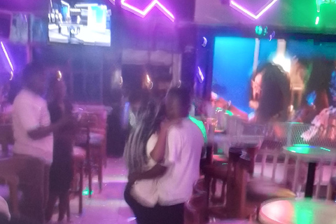 Mombasa: Nightlife Tour with Wine Tasting and Dinner