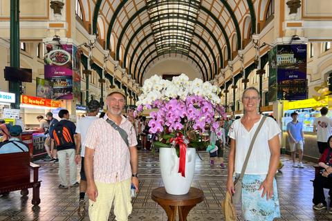 Ho Chi Minh: Guided Walking Tour of Saigon&#039;s Main SightsShared Group Tour